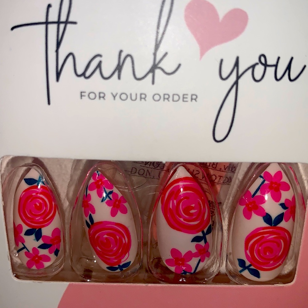 Pink Rose Press On’s - Picture 3 of 3